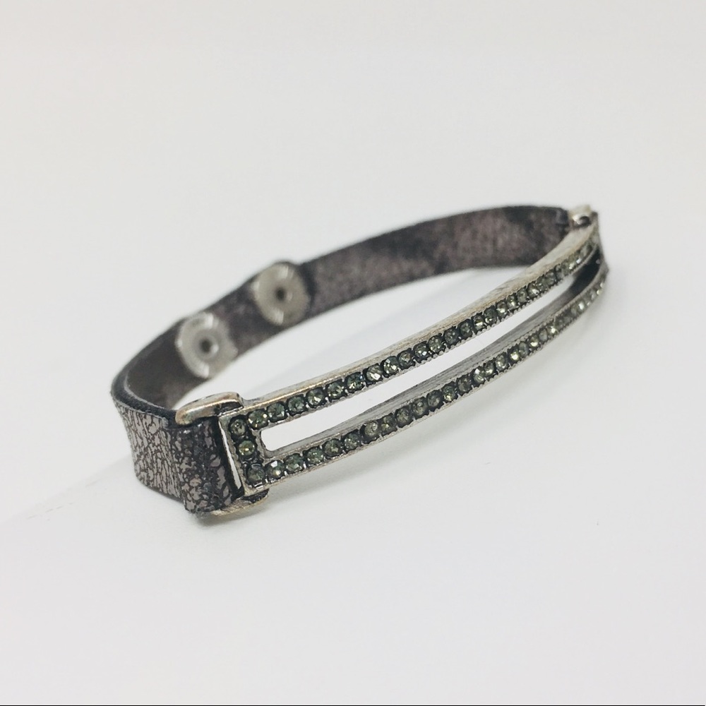 NWT Grey bracelet with sparkle stone detail
